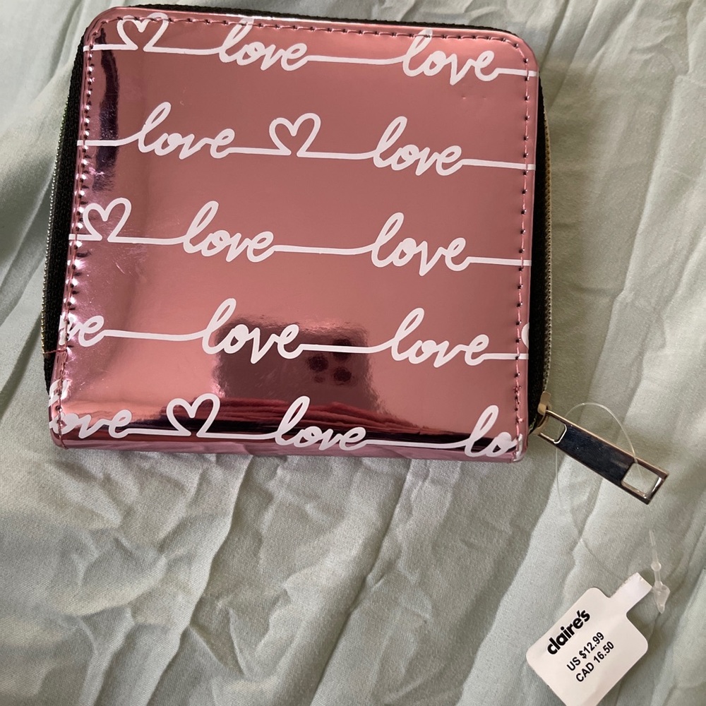 Claires wallet